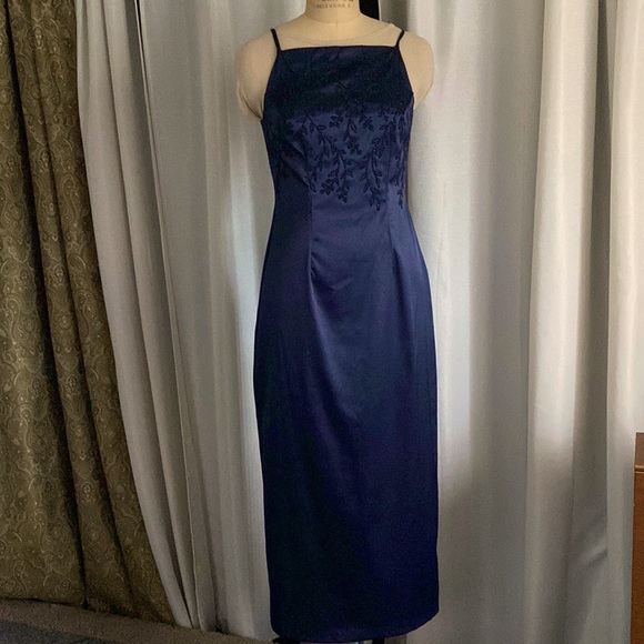 Navy special event maxi dress - Picture 2 of 11